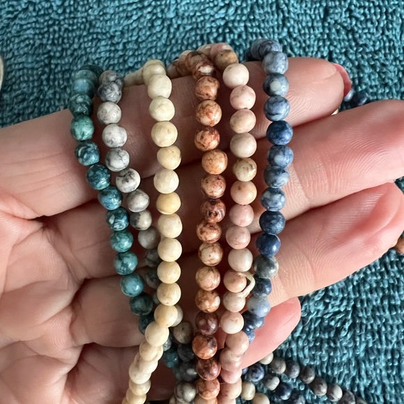 VINTAGE INTERCHANGEABLE BEADED NECKLACE - Picture 3 of 6